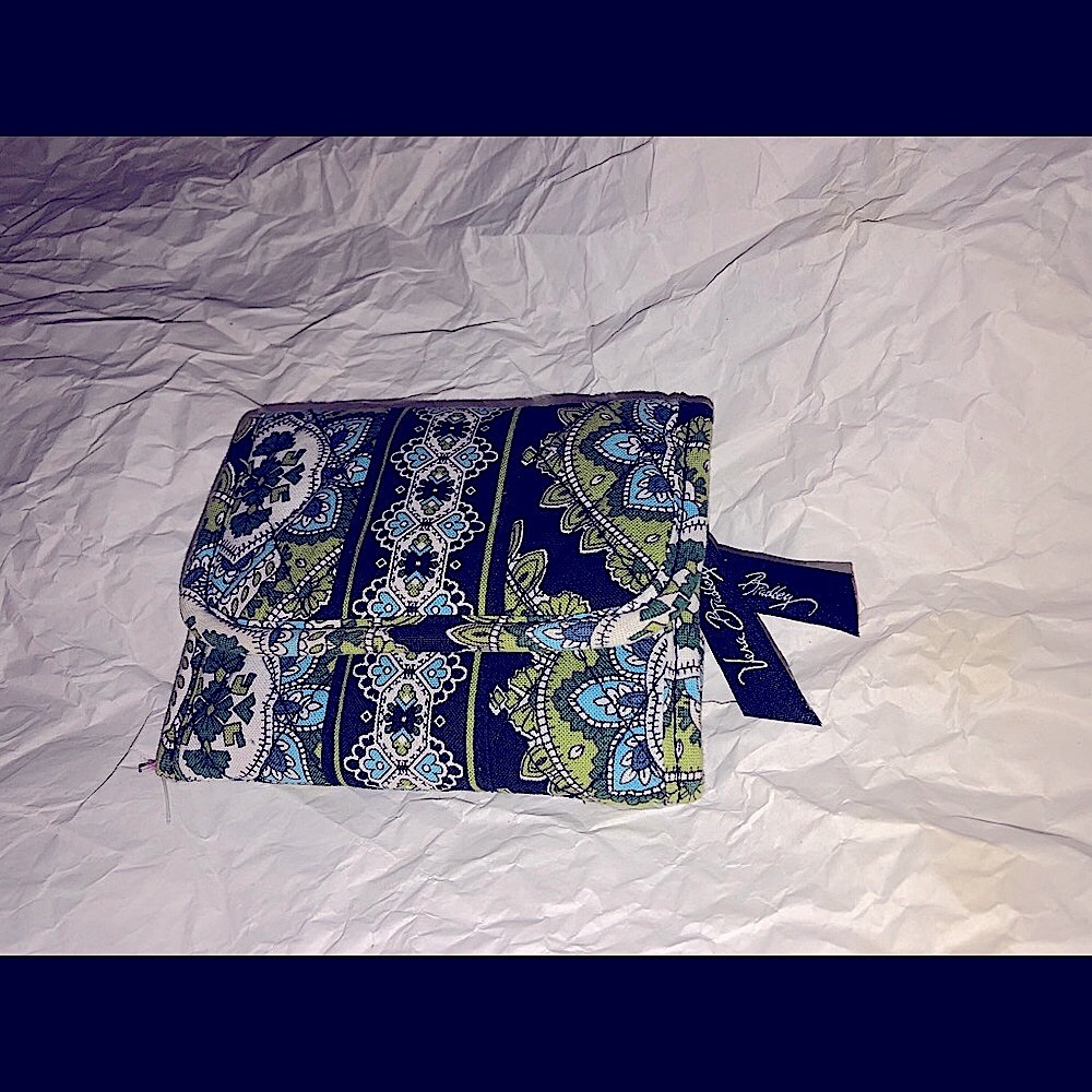 Vera Bradley Compact Wallet like new! Mint!